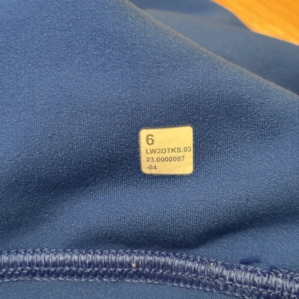 LULULEMON Women’s Asymmetrical One Strap Workout Bra Top Blue Size 6 Medium